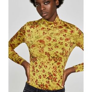 Zara long sleeve printed top